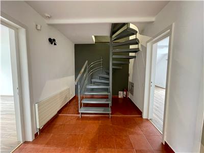 Inchiriere casa pentru birouri, 11 camere, 6 parcari zona Spitalul de Recuperare Zorilor