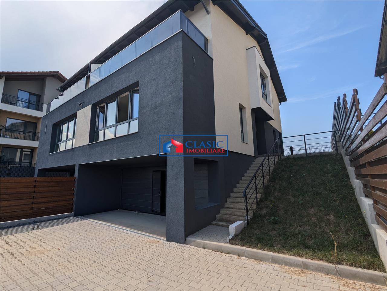 Vanzare casa tip duplex zona Lombului Dambul Rotund locatie de exceptie, Cluj-Napoca