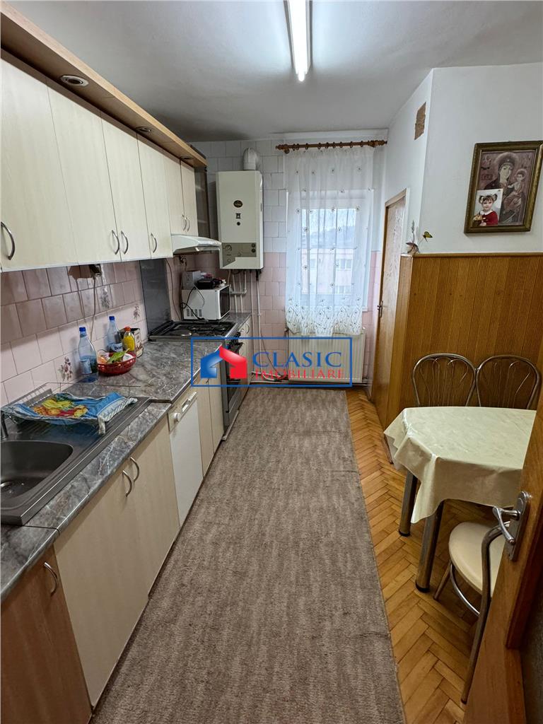 Inchiriere apartament 3 camere decomandat zona Kaufland Manastur, Cluj-Napoca