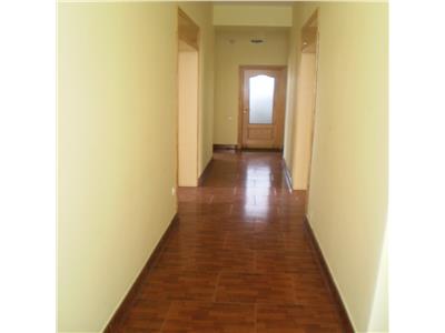 Vanzare apartament 5 camere in vila zona LIDL Buna Ziua, Cluj Napoca