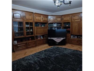 Vanzare apartament 3 camere confort sporit zona Farmec Marasti, Cluj Napoca