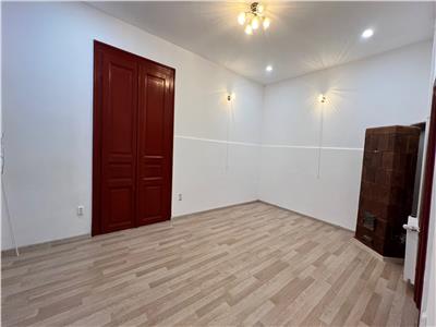 Inchiriere apartament 2 camere decomandate ideal birou in Centru  strada Eroilor