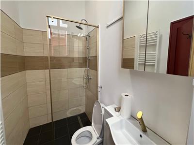 Inchiriere apartament 2 camere decomandate ideal birou in Centru  strada Eroilor