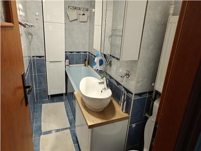 Vanzare apartament 3 camere confort sporit zona Farmec Marasti, Cluj Napoca