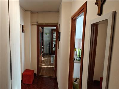 Vanzare apartament 3 camere confort sporit zona Farmec Marasti, Cluj Napoca