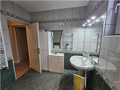 Inchiriere apartament 3 camere, 102 mp utili, zona Andrei Muresanu, Cluj Napoca