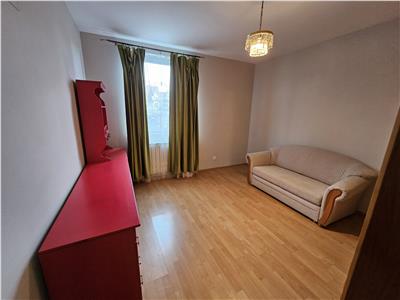 Inchiriere apartament 3 camere, 102 mp utili, zona Andrei Muresanu, Cluj Napoca