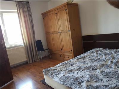 Inchiriere apartament 3 camere in vila in Centru  zona Parcul Central