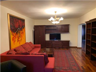 Inchiriere apartament 3 camere modern zona Centrala- strada Dorobantilor